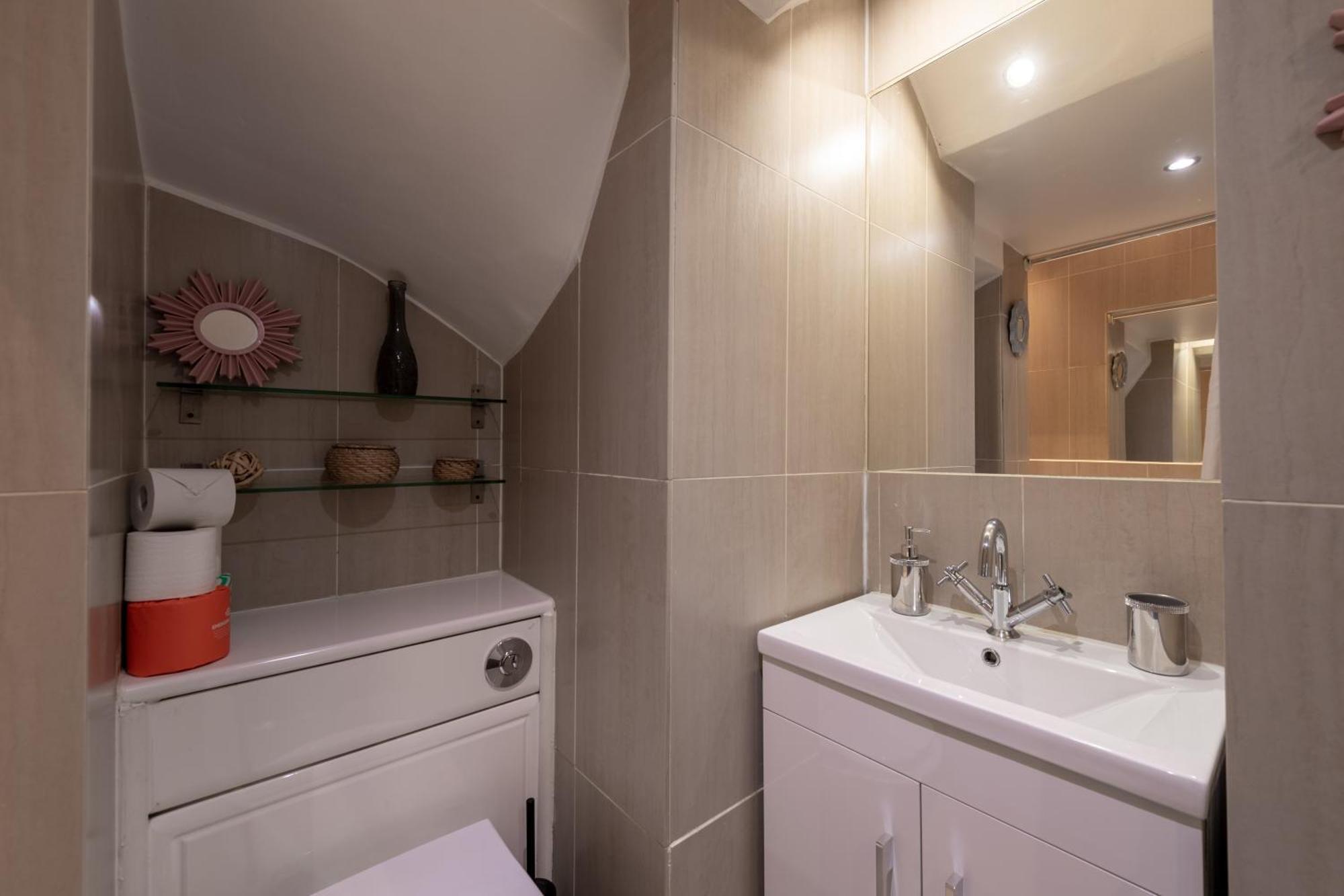 Spacious Comfy 2BR flat Londres Exterior foto